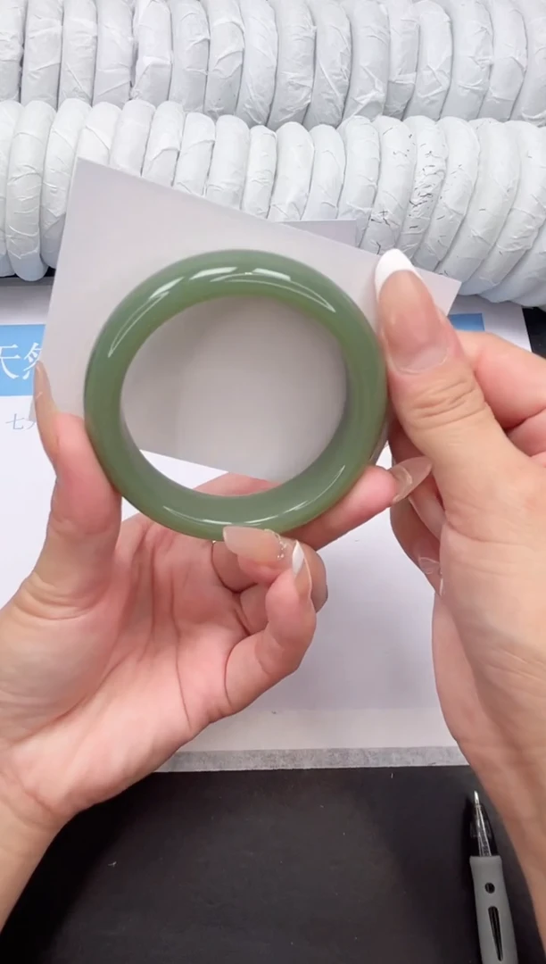 石英质玉手镯未镶嵌12-56.4HS