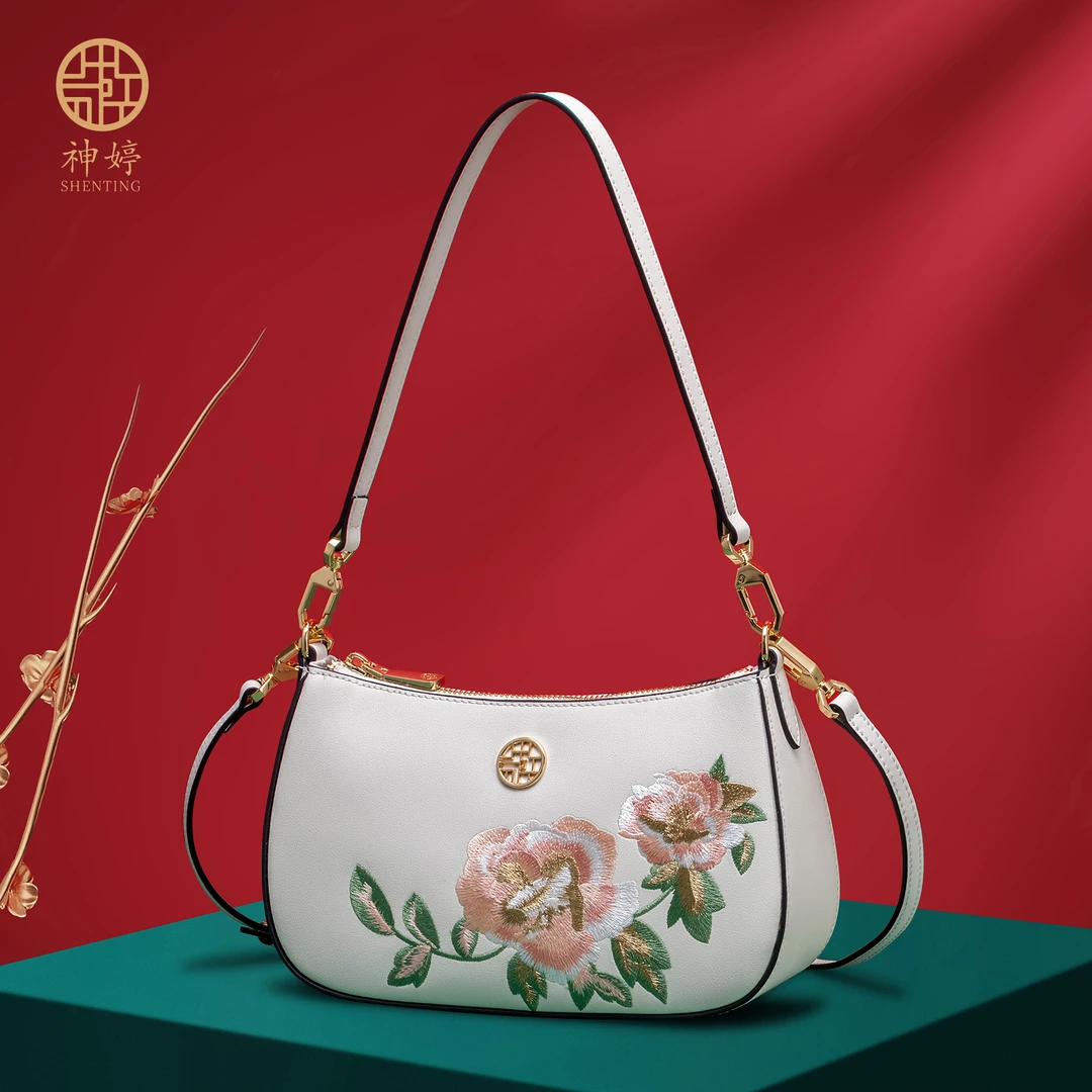 新中式气质斜跨单肩包2025新款高级中年妈妈时尚国风刺绣真皮女包