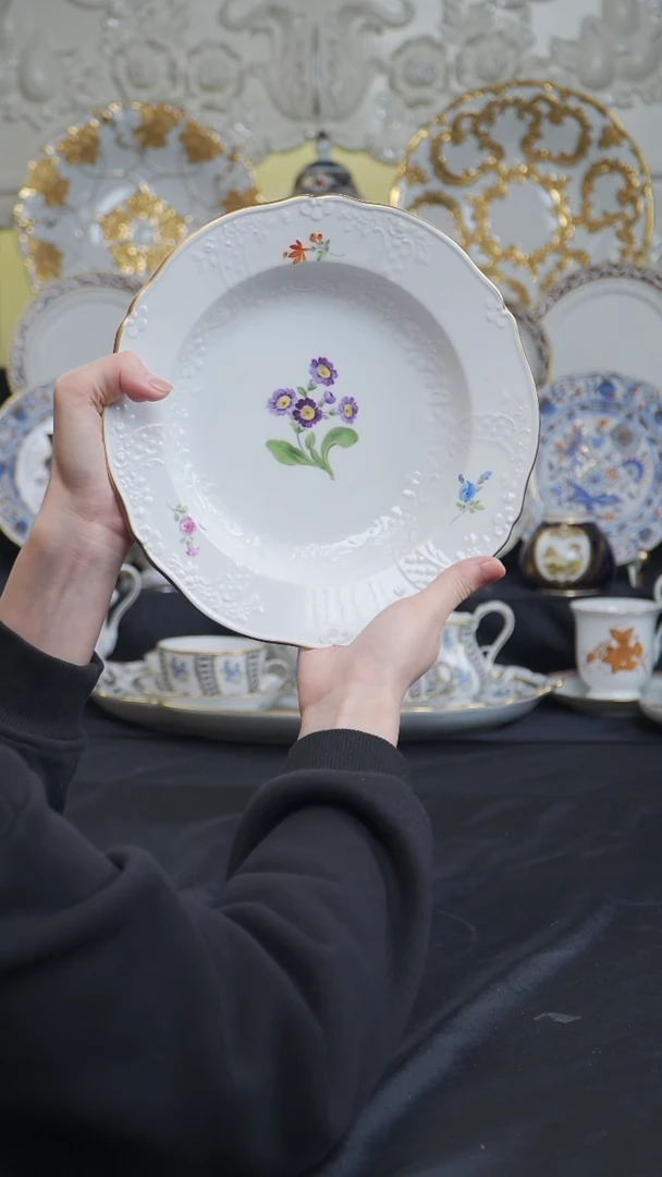 骨瓷婷婷中古器物如图所示15