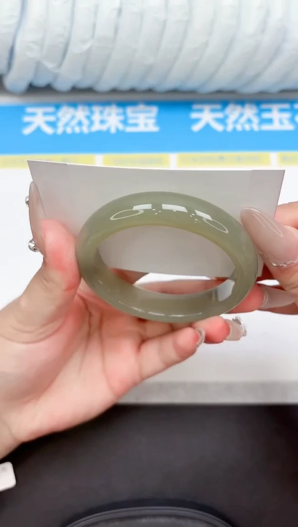 未镶嵌手镯石英质玉A216-56.8