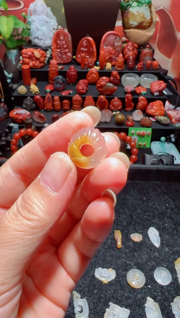 未镶嵌吊坠(不含链)玛瑙/玉髓莲花