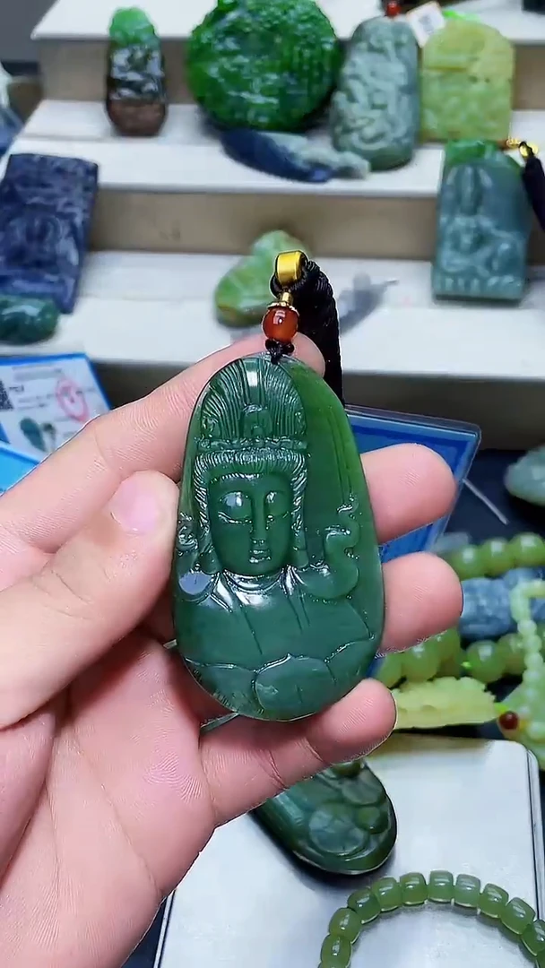 颈饰未镶嵌和田玉1