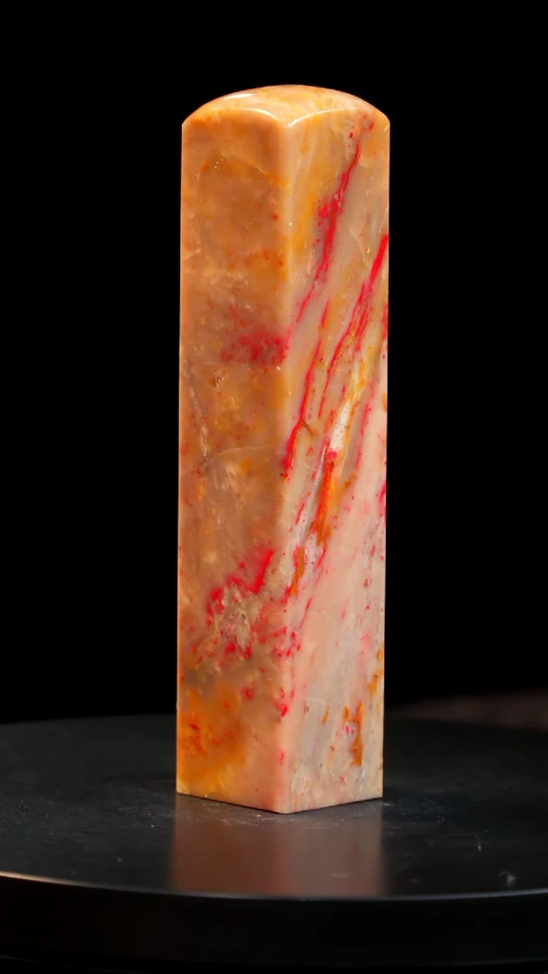 鸡血石黄冻鸡血石