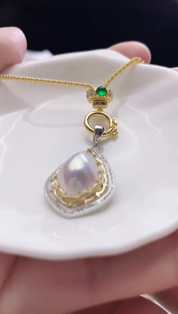 18K金镶嵌颈饰拼合珍珠（马贝珠）s*j海水马贝吊坠