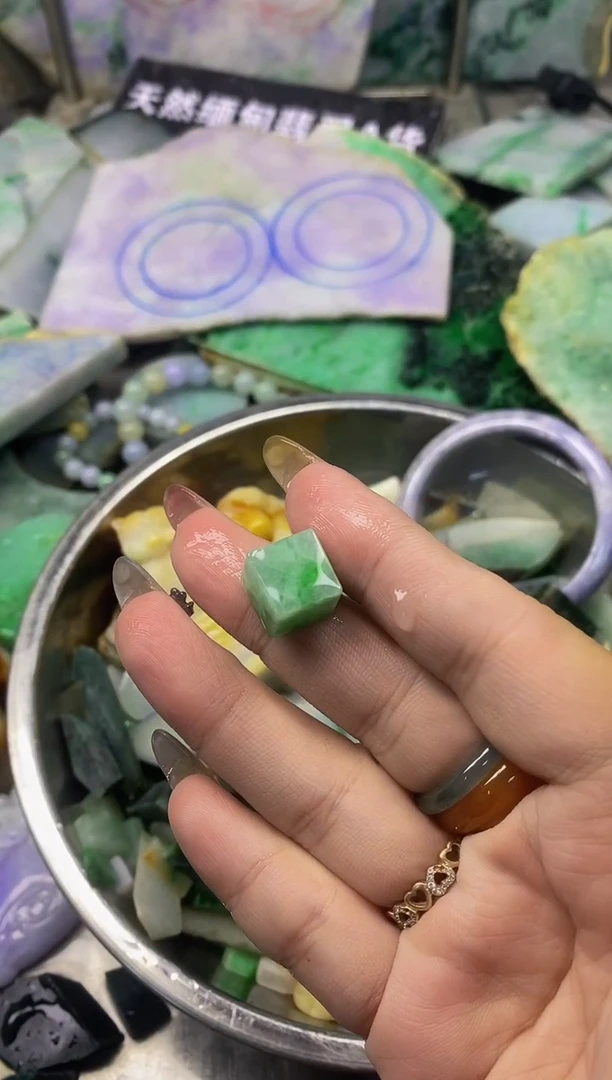 散珠翡翠天然缅甸翡翠A货009