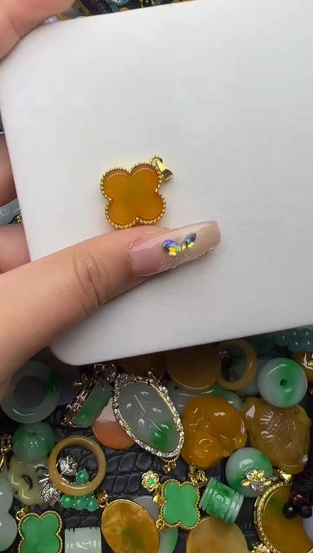 翡翠未镶嵌颈饰天然缅甸翡翠吊坠