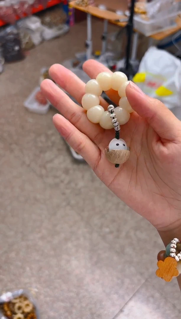 吊坠菩提根/象牙果荔枝栋手捻带小精灵