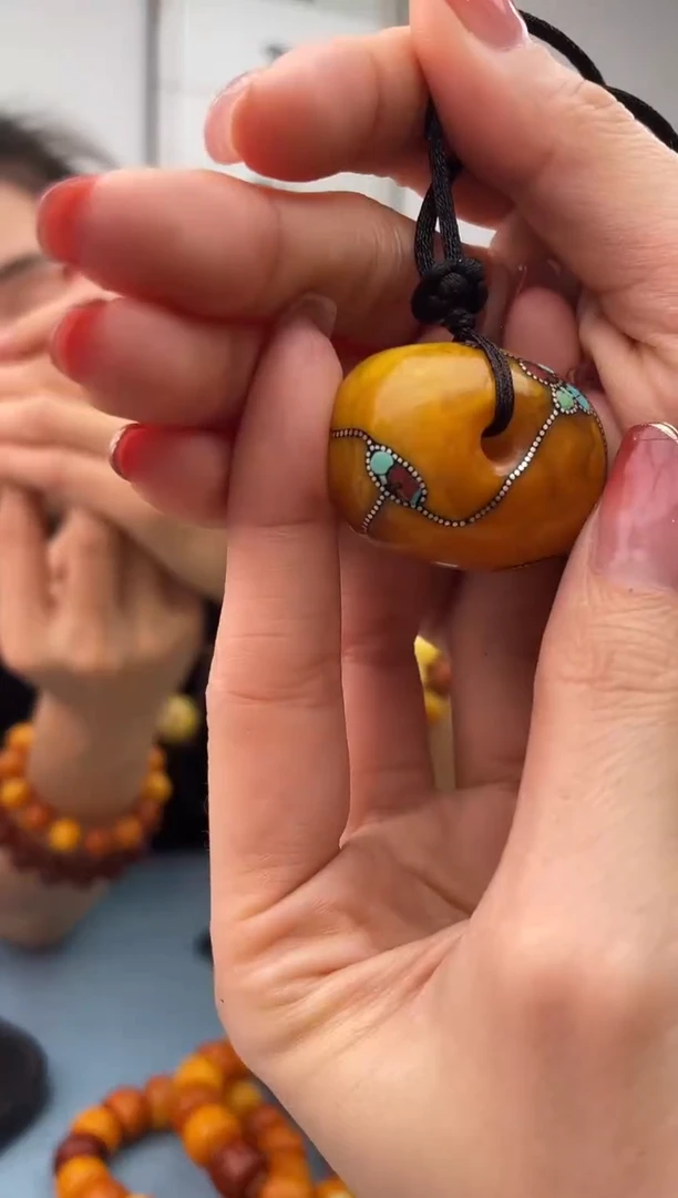 【闪购商品】蜜蜡珠宝奇石未镶嵌配绳，假一罚十012