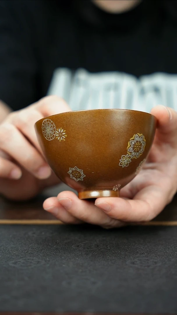 杯景德镇紫金釉皮球花鸡心杯
