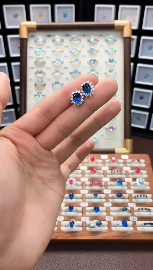 银S925镶嵌耳钉海蓝宝石00000