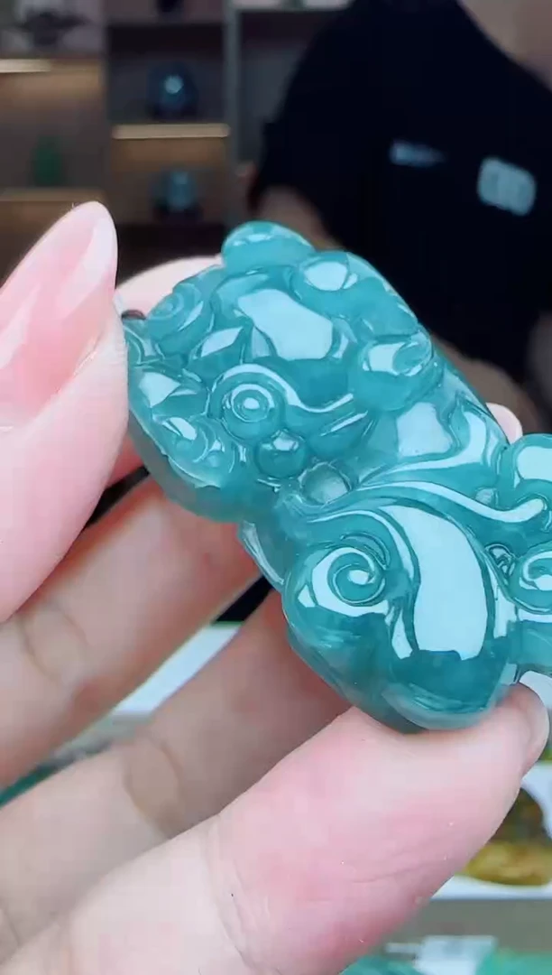 颈饰未镶嵌翡翠多样性发其一   貔貅