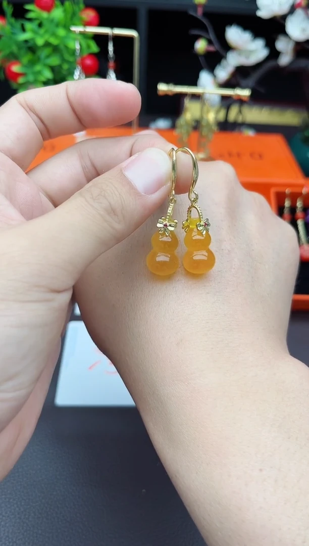 玛瑙/玉髓耳饰未镶嵌333000