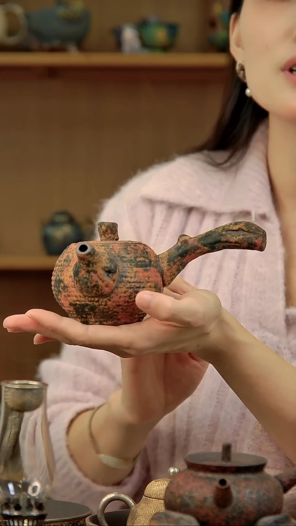 言野手作 岩矿梅桩侧把壶