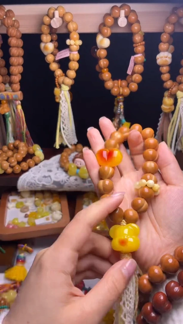 吊坠猴头核桃柯基福利手持