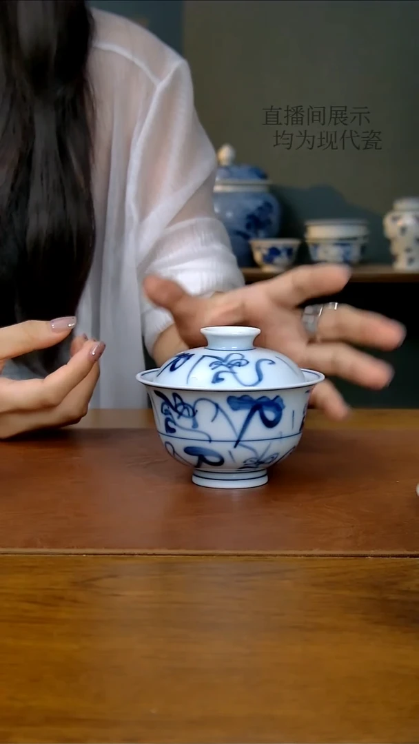 陶瓷茶花纹元宝两才盖碗（柴窑）