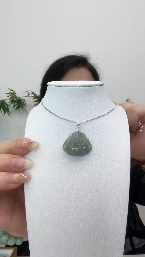 翡翠银S925镶嵌颈饰小佛赠合金链