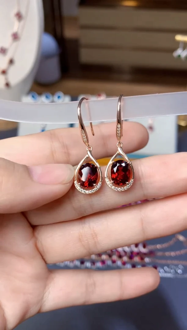 银S925镶嵌耳钩石榴石天然镁铝