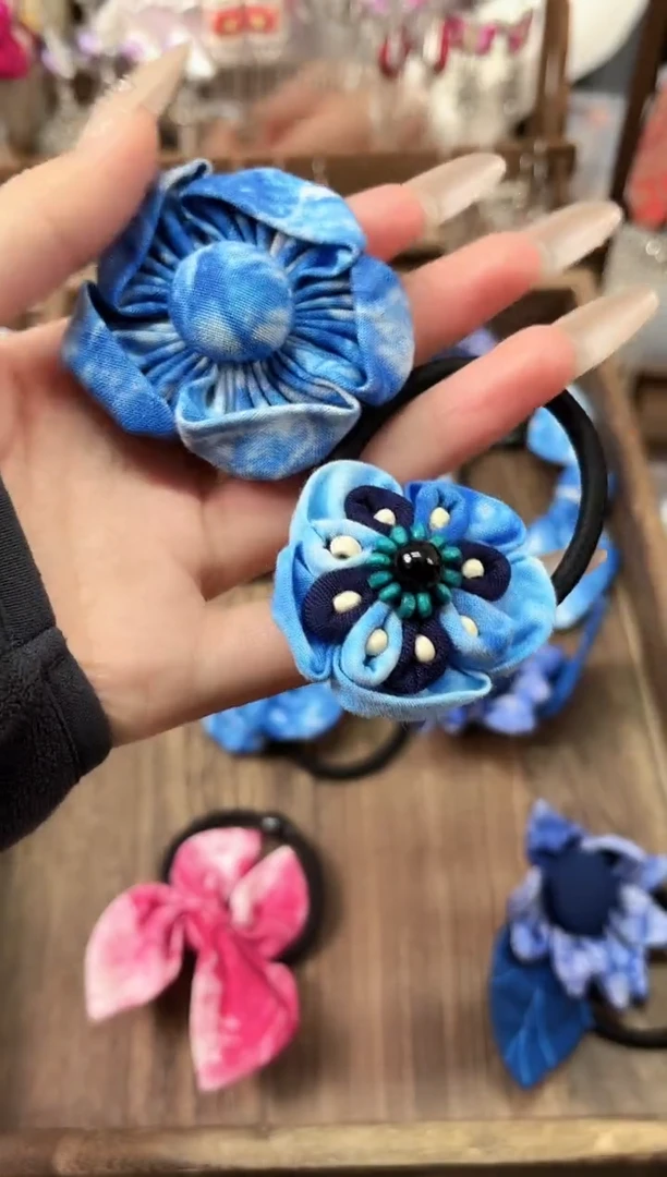 织绣艳****?民族风非遗老绣饰品804