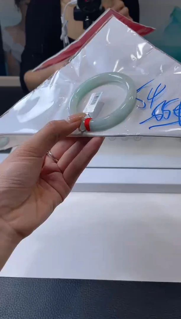 【闪购商品】翡翠手镯未镶嵌手镯