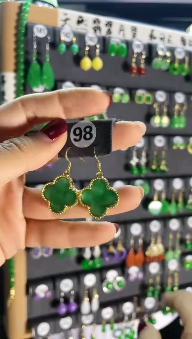 【闪购商品】翡翠耳饰银S925镶嵌98...