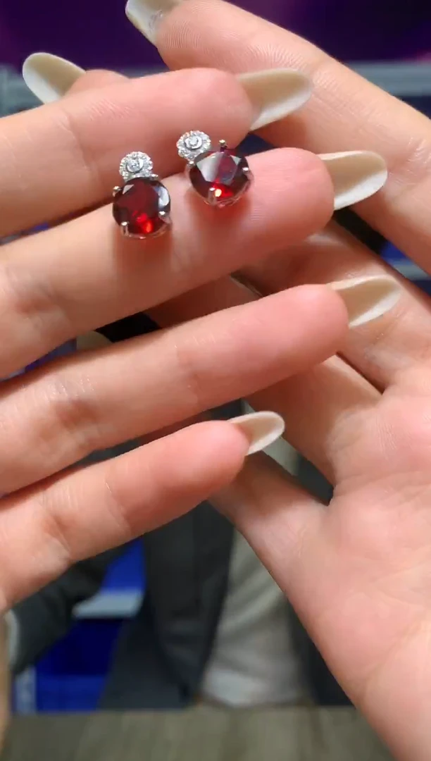 银S925镶嵌耳饰石榴石（紫牙乌）【宝石世家严选】