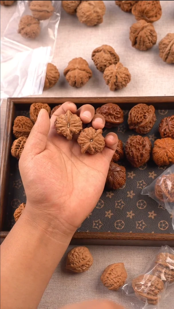 把件文玩核桃血麒麟
