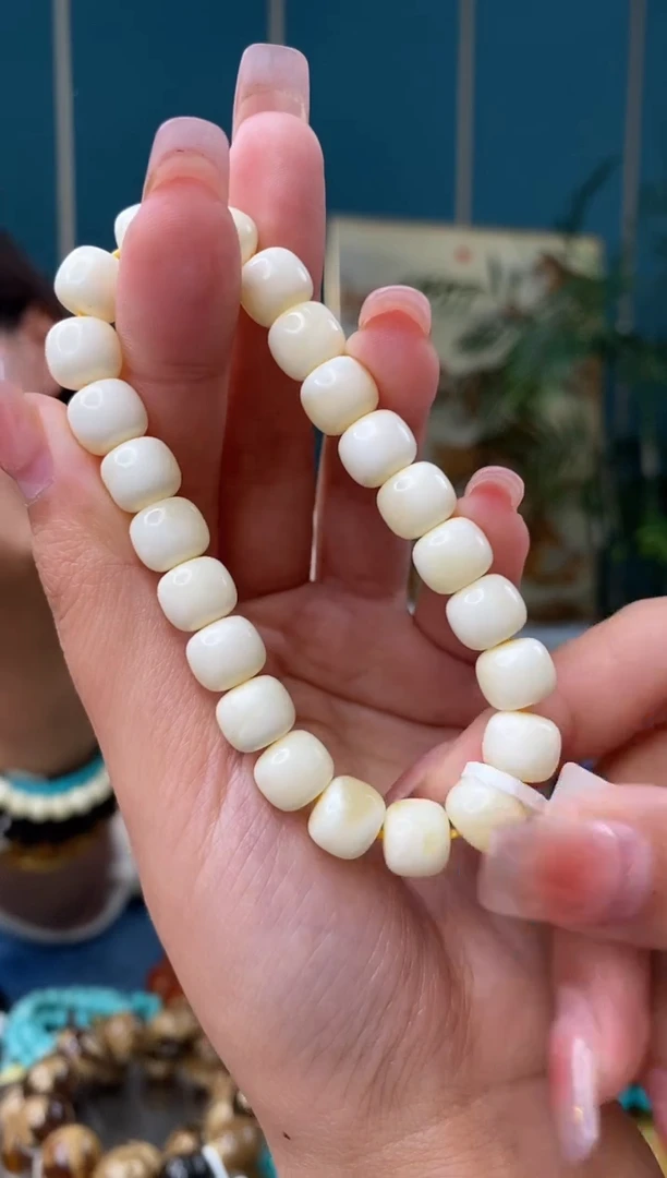 【闪购商品】琥珀裸石未镶嵌2/25多样性发其一5