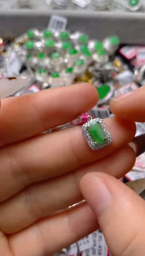 银S925镶嵌戒指翡翠百内无证书