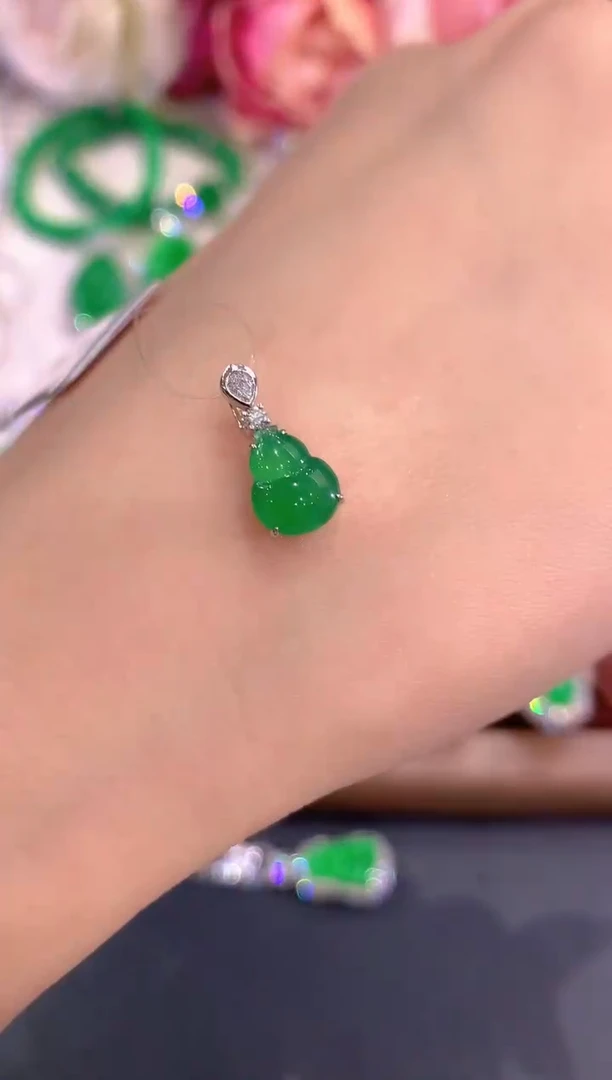 吊坠(不含链)18K金镶嵌翡翠q29
