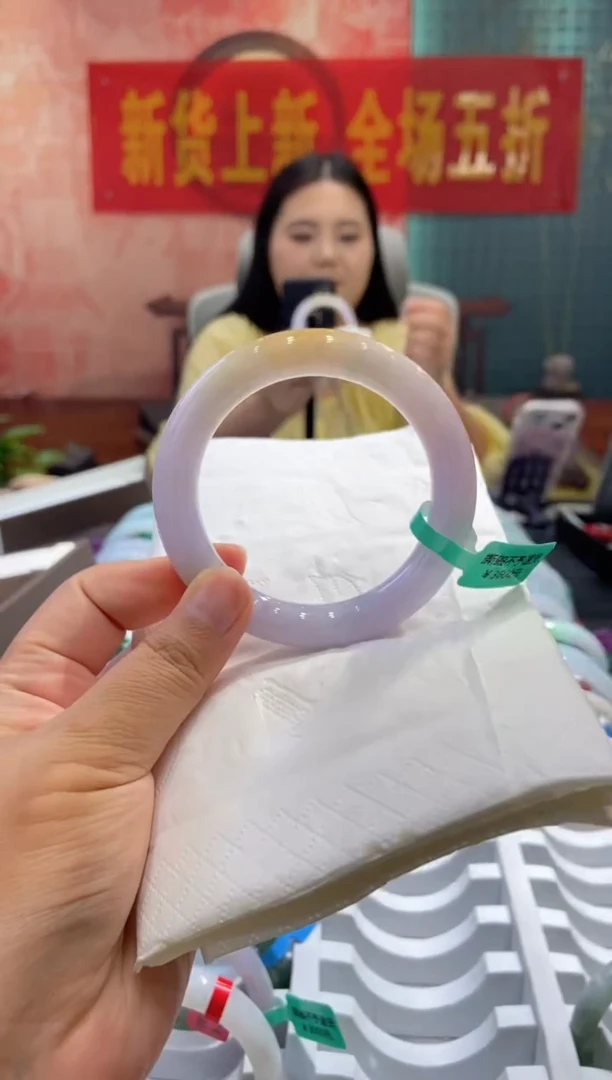 翡翠手镯未镶嵌多人00027480