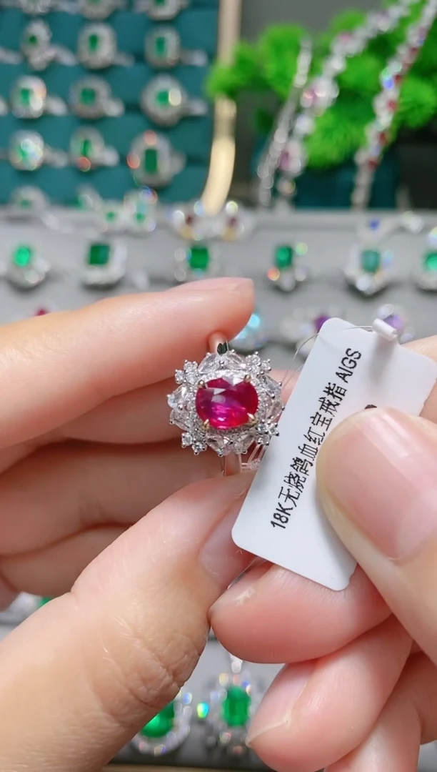 18K金镶嵌18K金戒指红宝石.