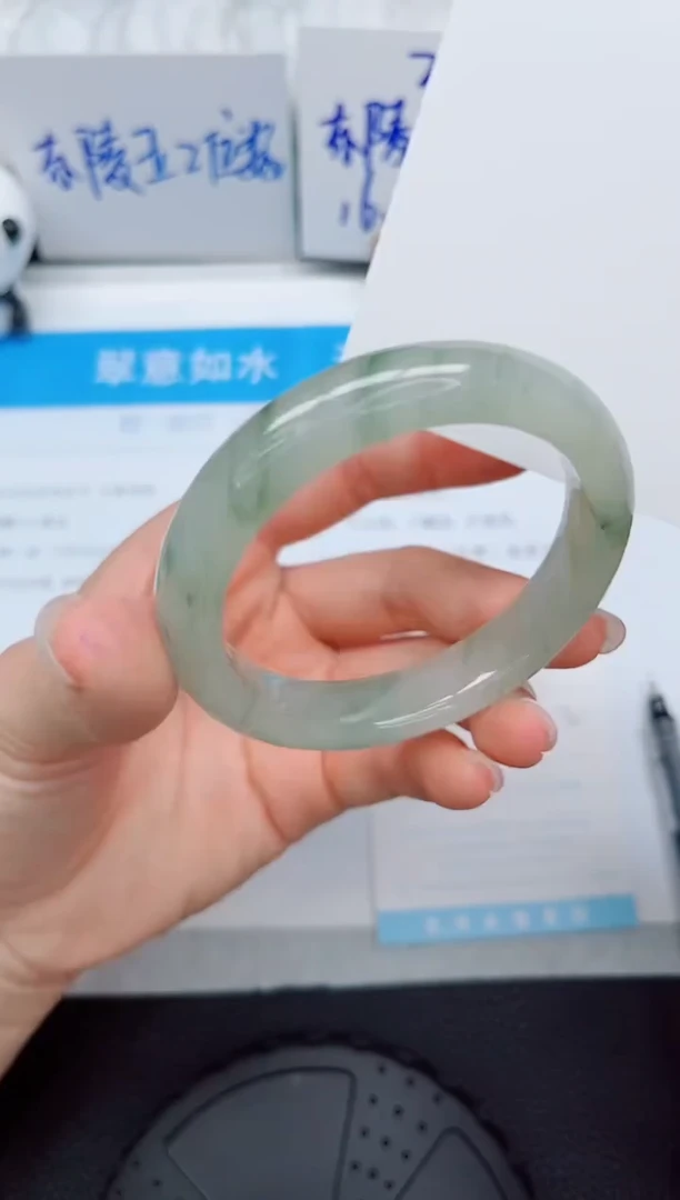 石英质玉手镯未镶嵌98-56