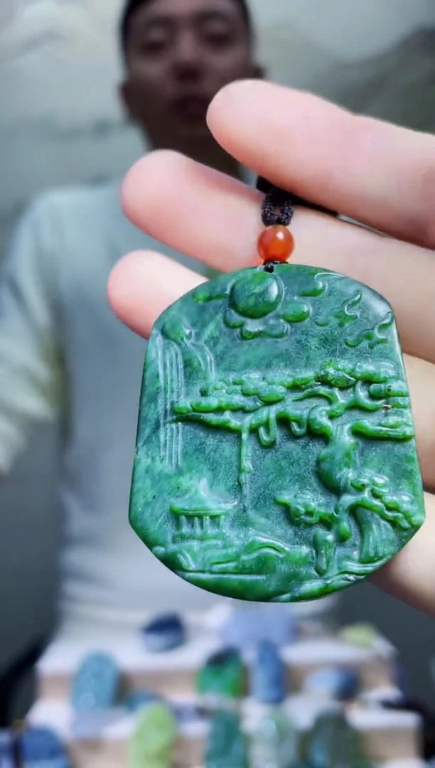 颈饰未镶嵌和田玉1