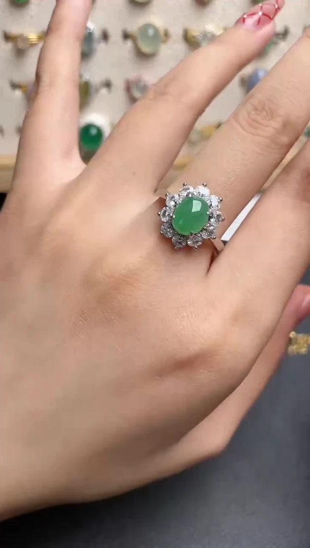 【闪购商品】翡翠戒指银S925镶嵌一物一证一礼盒