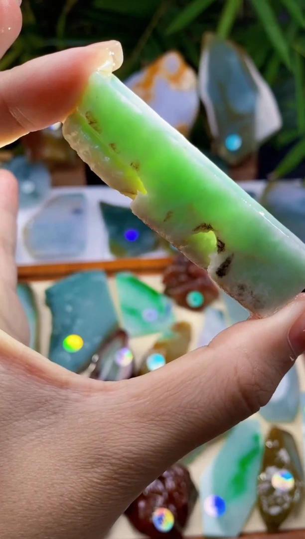 定制翡翠未镶嵌翡翠