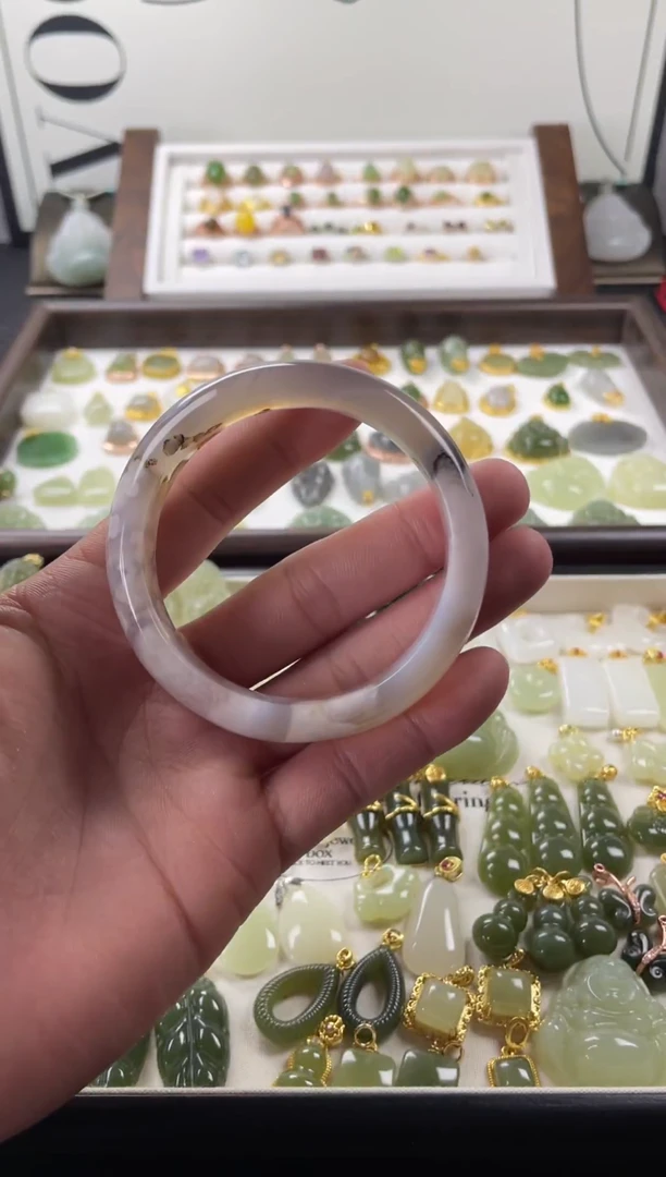 手镯玛瑙/玉髓未镶嵌手镯 玛瑙/玉髓 未镶嵌