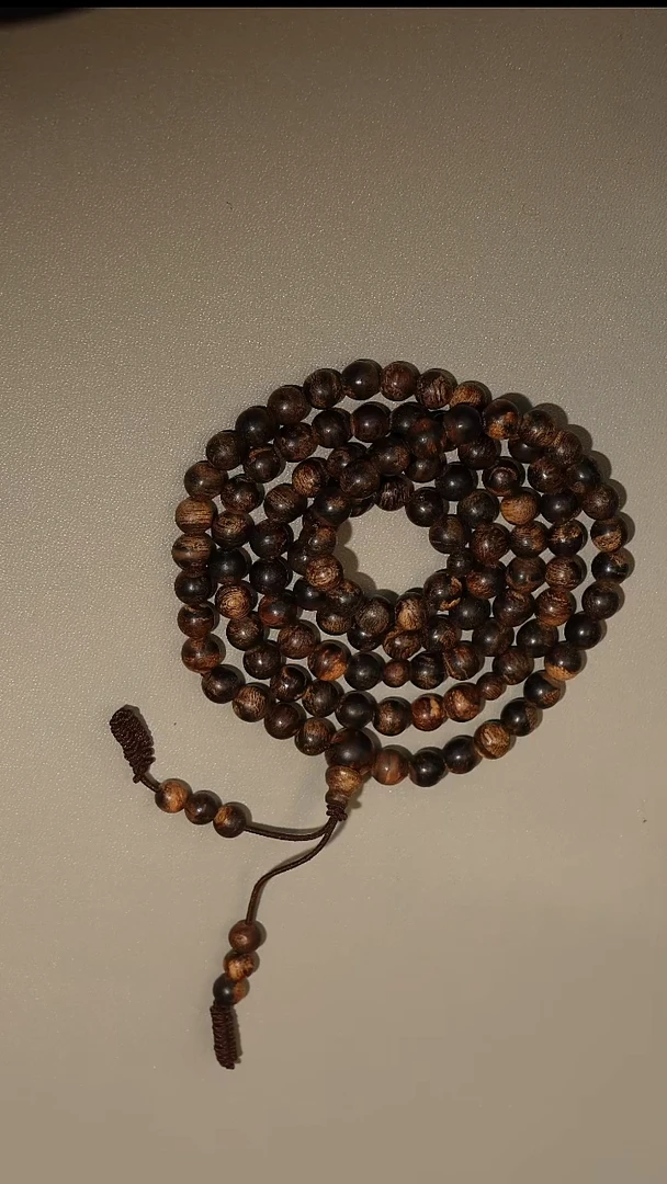 沉香手串芽庄奇楠种6mm多圈17克+