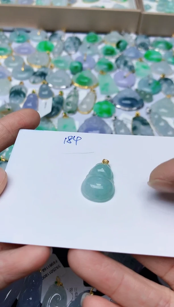 【闪购商品】翡翠颈饰18K金镶嵌天然翡翠A货