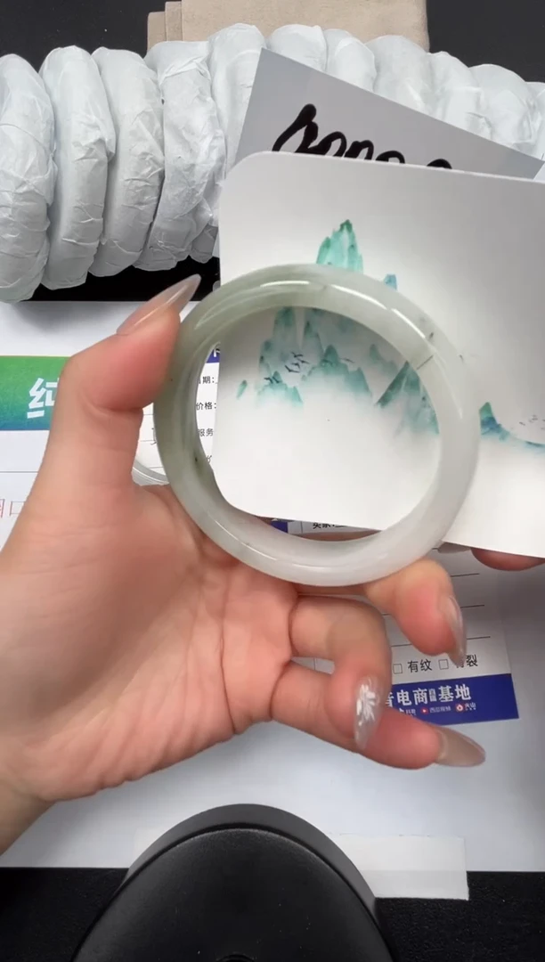 【闪购商品】石英质玉手镯未镶嵌28-61.8