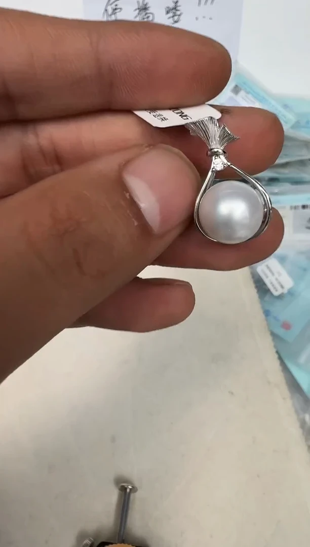 颈饰银S925镶嵌海水珍珠吊坠