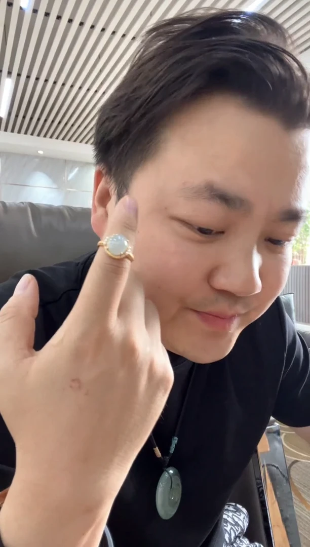 翡翠戒指未镶嵌戒指