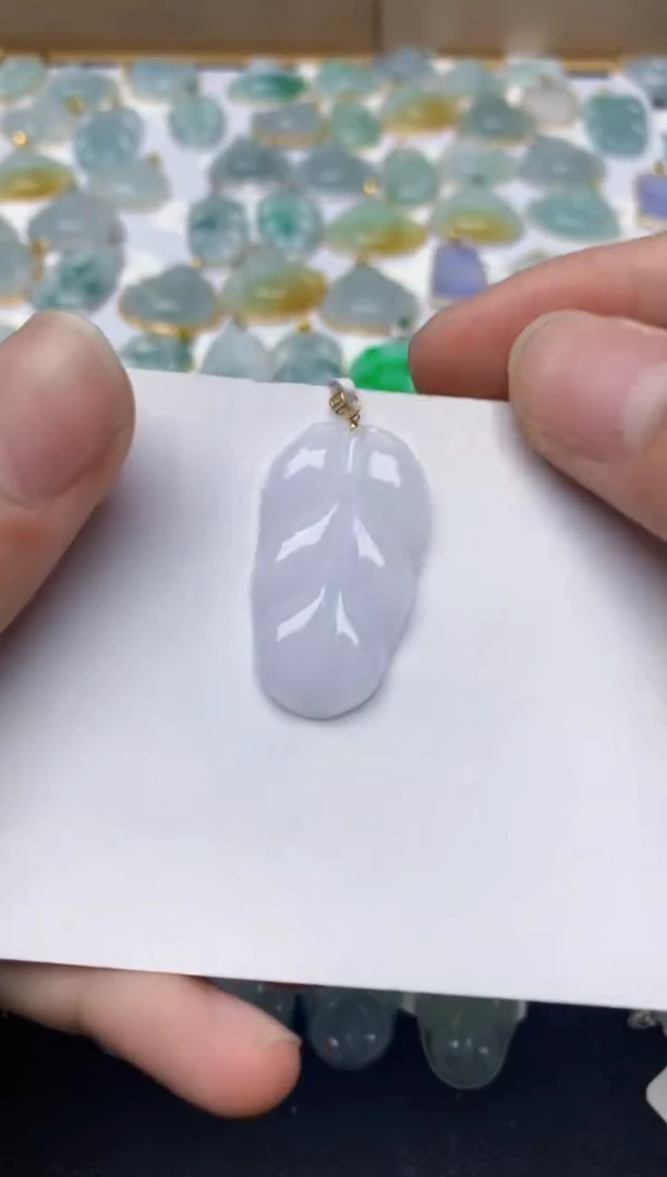 翡翠18K金镶嵌颈饰天然A货翡翠