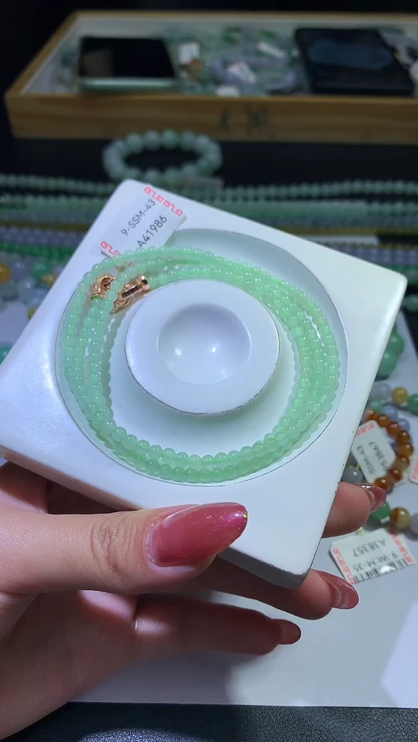 颈饰未镶嵌翡翠ZX018884