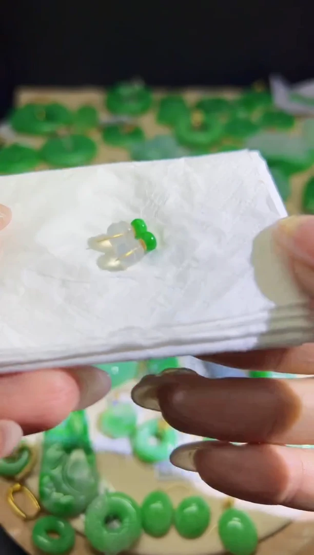 【闪购商品】翡翠耳饰18K金镶嵌Q缅料A货翡翠/支持复检/一件