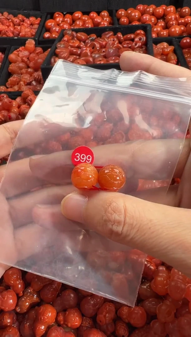 颈饰未镶嵌南红玛瑙1
