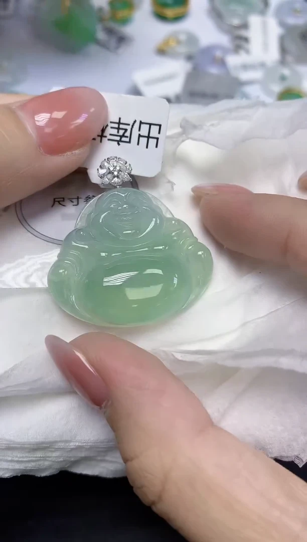 颈饰18K金镶嵌翡翠天然缅甸翡翠A货多样性发一件