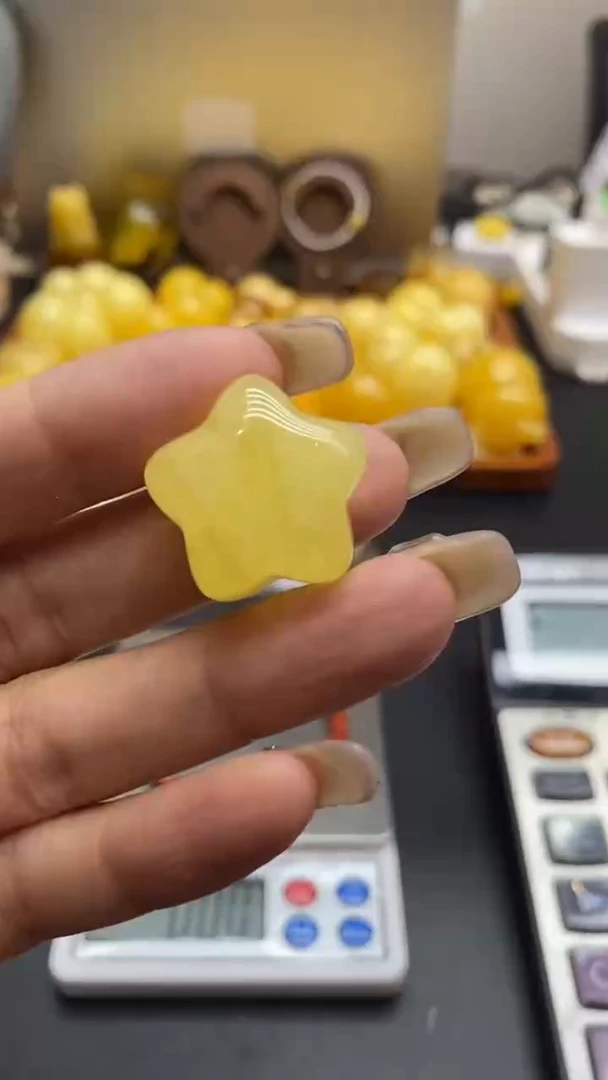 琥珀未镶嵌珠宝奇石2980