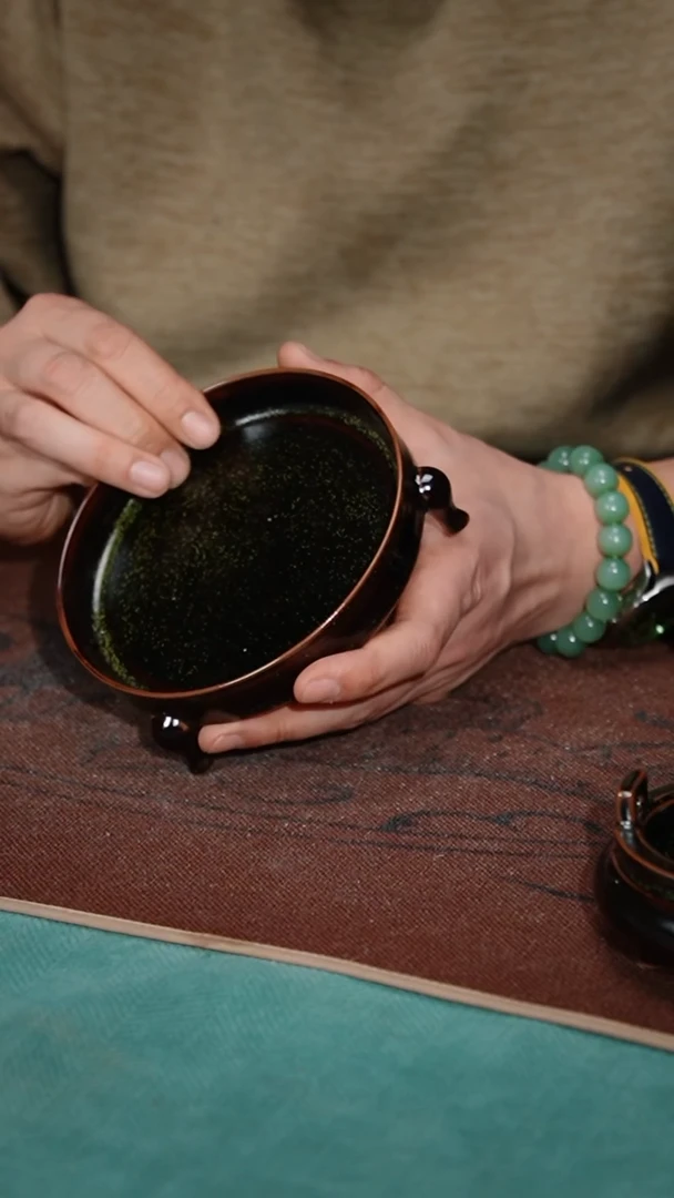 【闪购商品】89-10三足樽承盘（乌金釉）