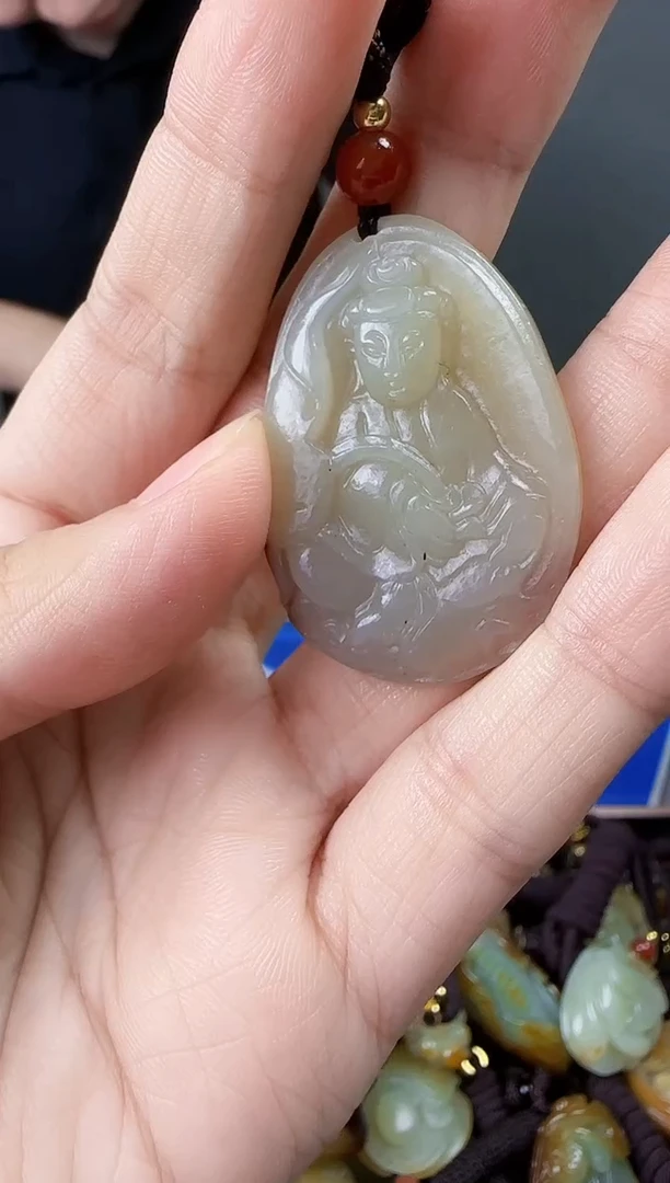 和田玉未镶嵌颈饰1