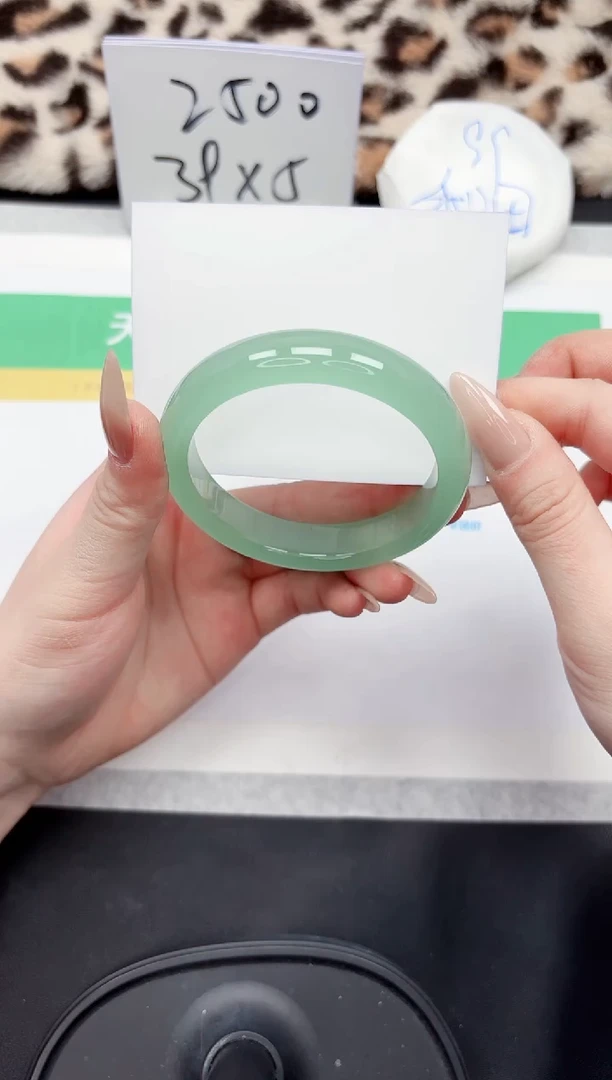 【闪购商品】石英质玉手镯未镶嵌58-59